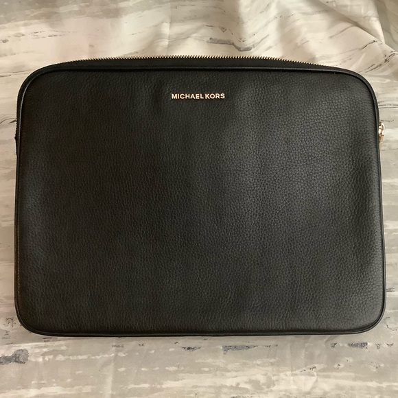Michael Kors Accessories - Michael Kors laptop/tablet case